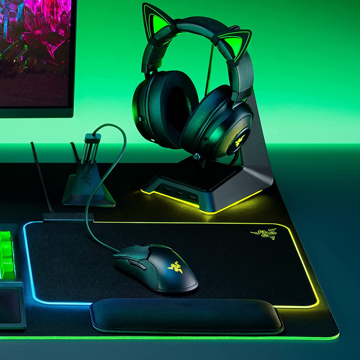 Ergonomic Wrist Rest for Gaming Mice: Anti-Slip Rubber Base - Angled Incline - Classic Black